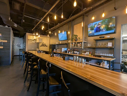 Coyote Table Artisan Kitchen & Bar photo 9